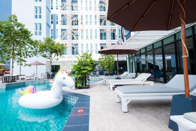 P Plus Hotel Pattaya : Swimming Pool